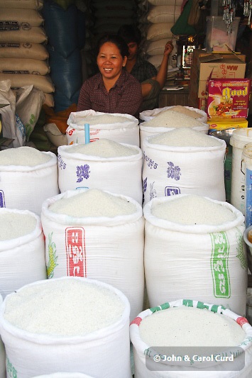 J01_1730 Rice lady.JPG